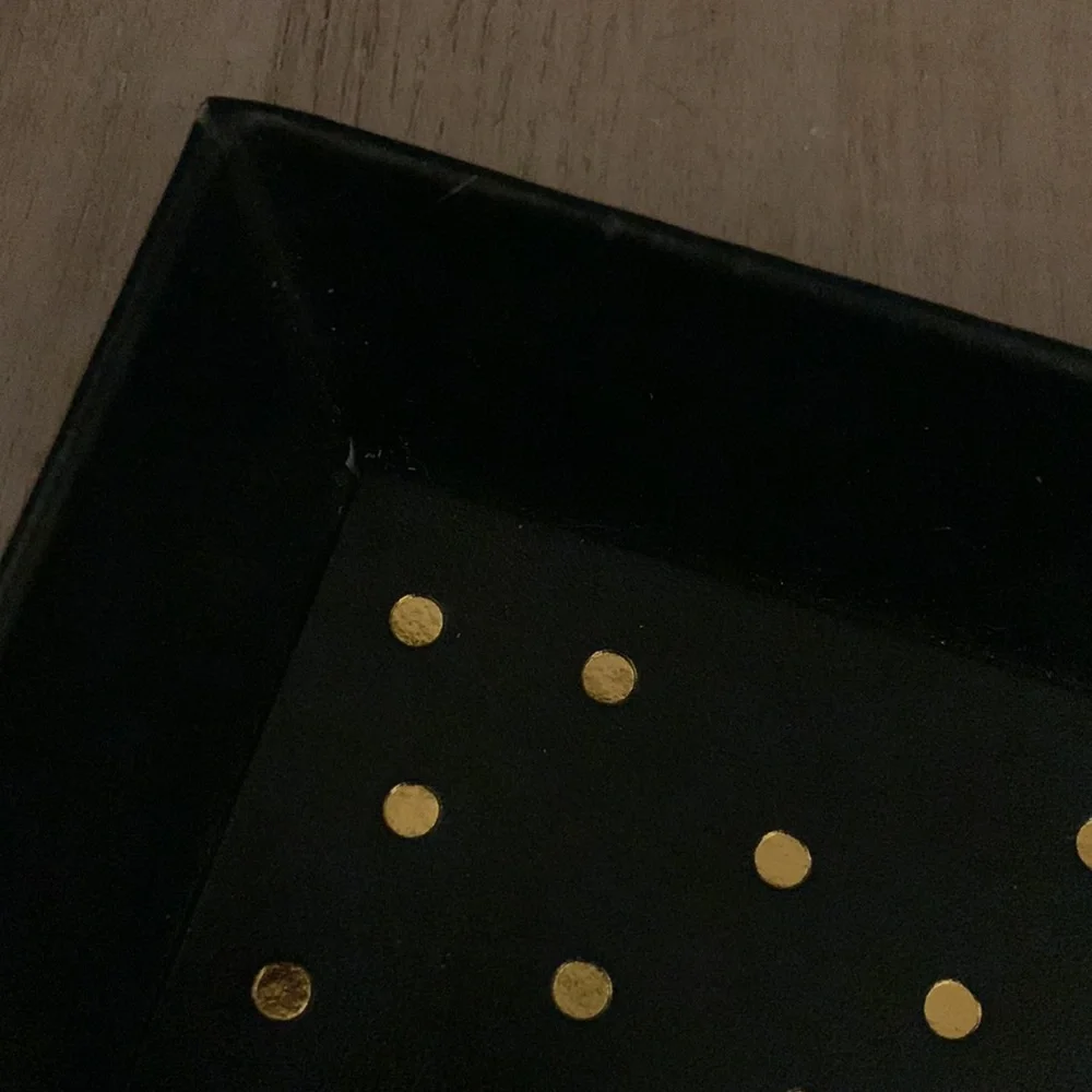 3/$15 ✨ Flash Sale.  Hello beautiful black jewelry‎ or misc accessory holder